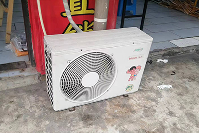 贵池空调突然不制冷只吹自然风怎么办？